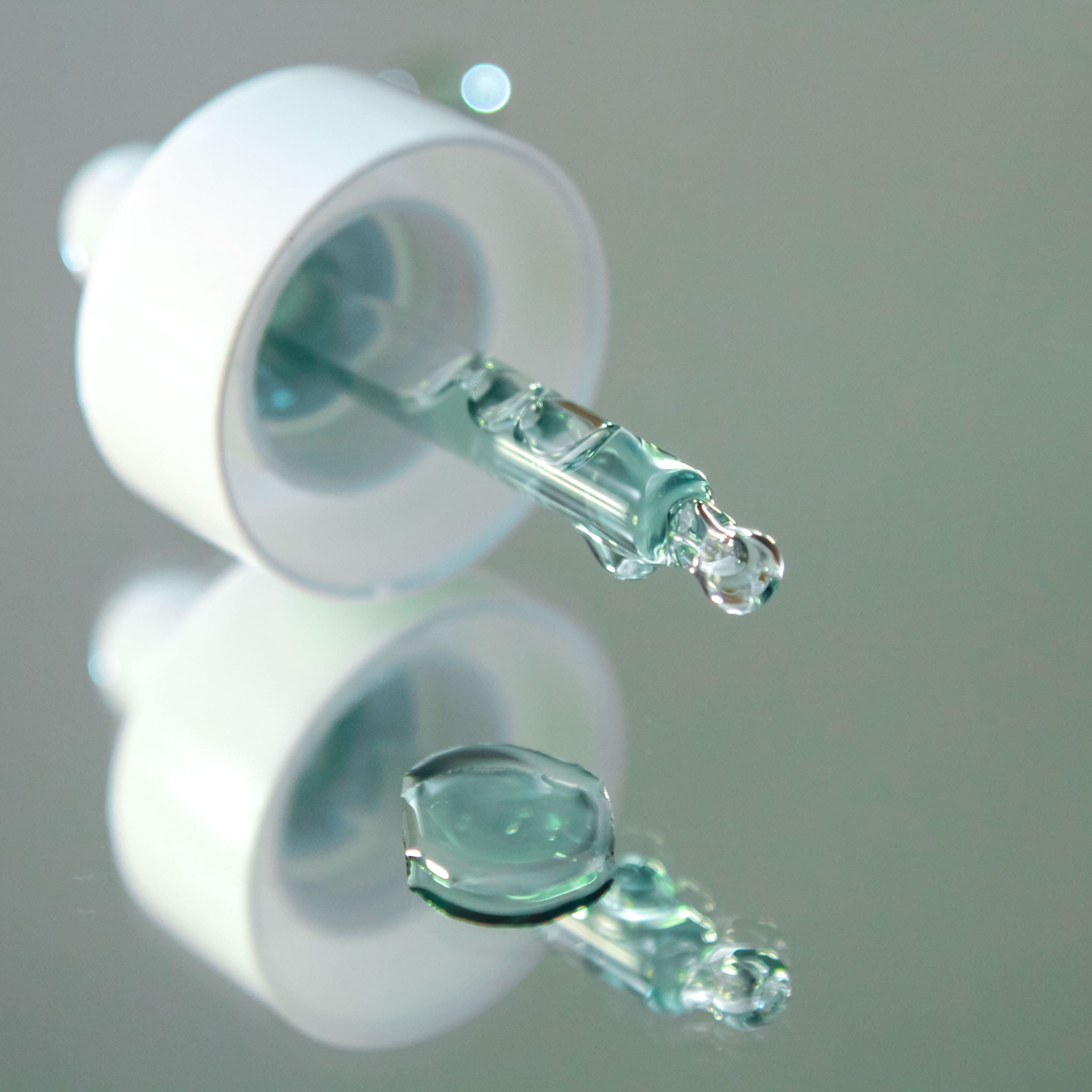 Nörre Nordic RECALM Face Oil Serum dropper detail