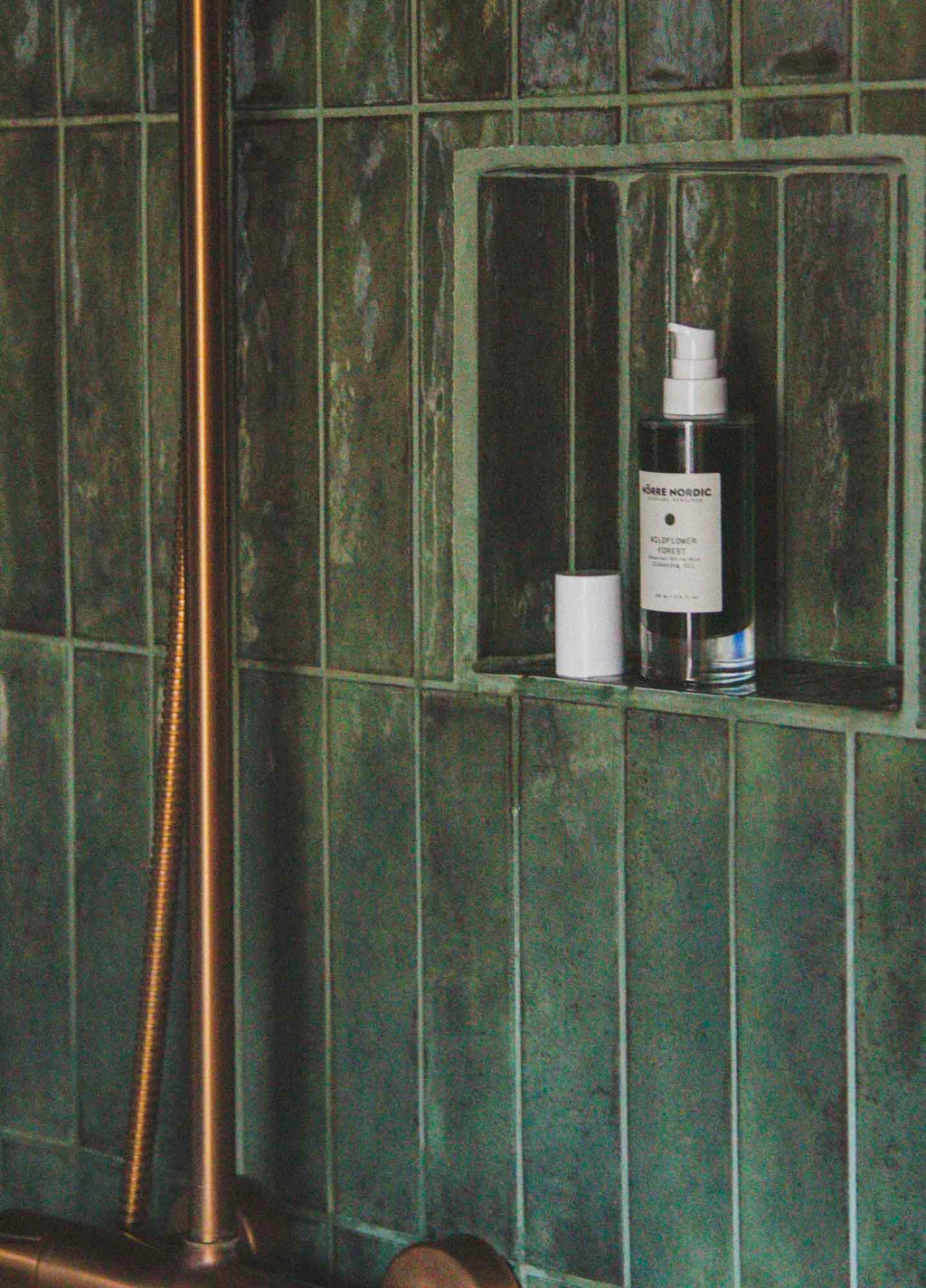 Nörre Nordic Wildflower Forest Cleansing Oil emulsifying on skin